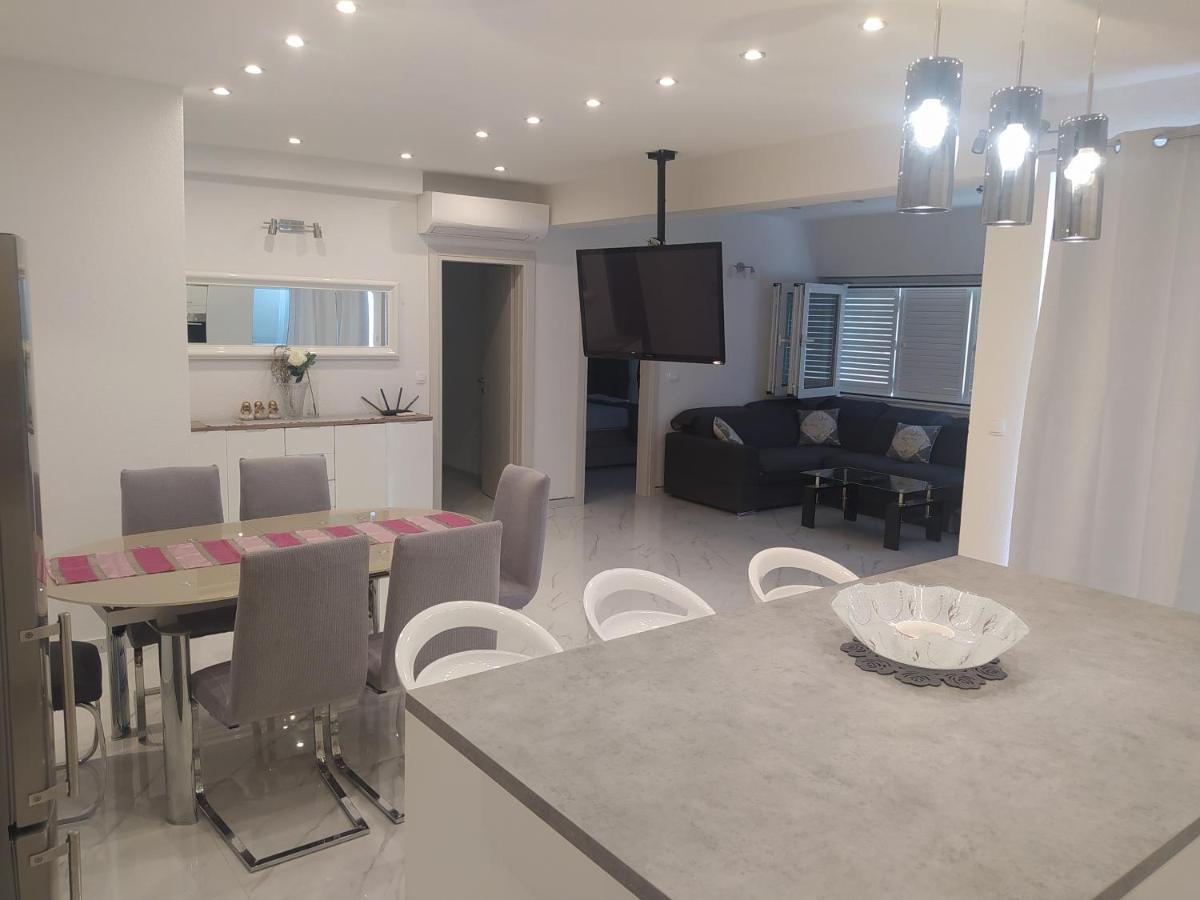 Apartmani Trubi 3 Vodice Luaran gambar